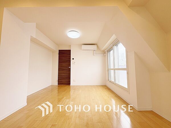 【LIVING】◆Sunshine◆光が燦々と入り、いるだけで気持ちいい。「開放的でゆとりあるお部屋です。」
