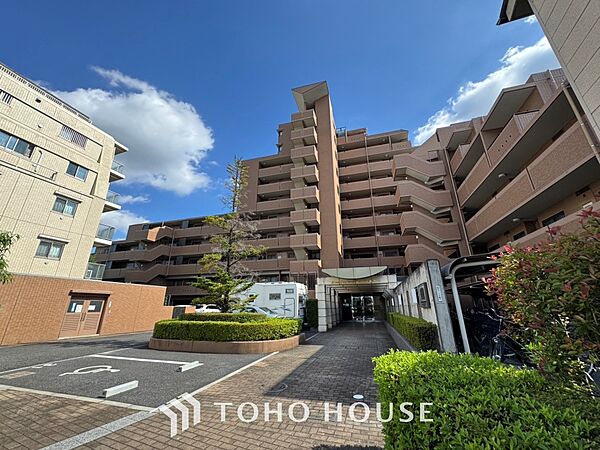 ほんの少しのこだわり。ちょっとした色使いがその家がもつ雰囲気、趣（おもむき）を携え、暮らす家族や訪ねてくる友人・知人に新鮮な香りを運んできます。