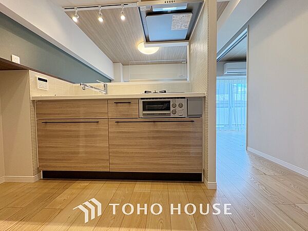 【Kitchen】光り眩い羨望のリビングへ。一歩一歩を踏みしめて家族の集う幸せの場所へ。すべてがクライマックスのマイベストホーム。