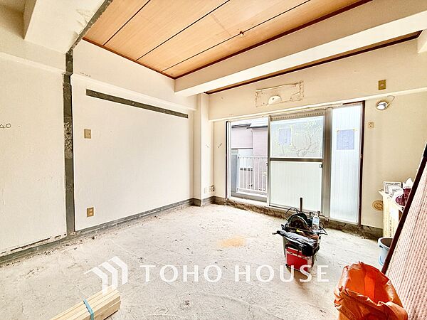 ◆闇夜の輝き◆オレンジ色の光は大人になった今の僕にはわかる。1日の終わりを伝えに来たわけではなく、また明日が来る方へ導いてくれた事を。