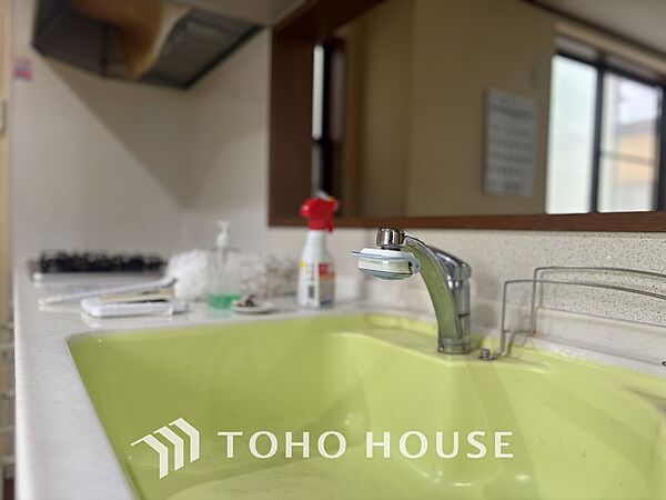 ＊改装中＊◆開放的◆後片付けが楽なシステムキッチン。収納スペースの充実！