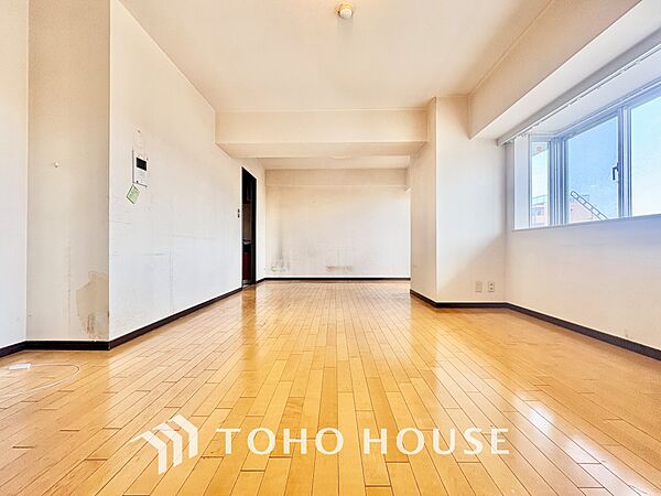 ＊改装中＊◆煌びやか◆愛おしい家族との団欒の時間をより一層幸せなものに感じさせる煌びやかなLDK。輝かしい毎日が待っています。