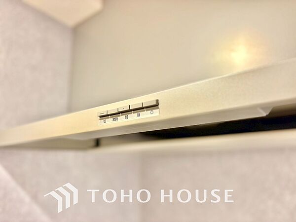 【KITCHEN】◆開放的◆後片付けが楽なシステムキッチン。収納スペースの充実！