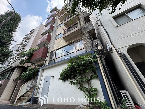 「想像していた以上に広い」が写真を撮っているときの感想です。家事動線に配慮したプランによりご家族がくつろげる明るく広い空間が確保できました。