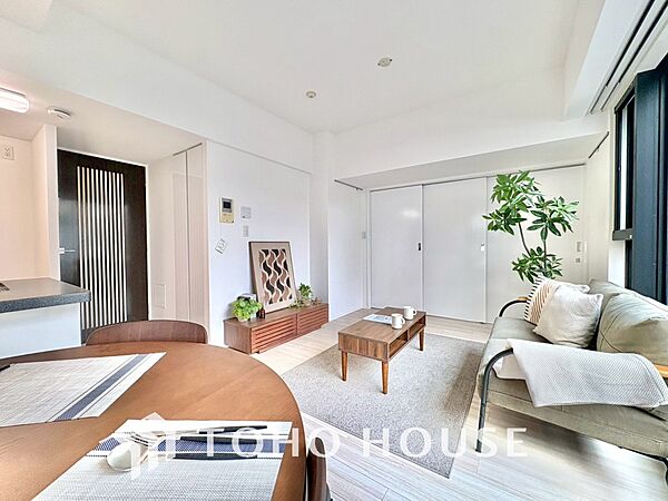 【LIVING】◆Sunshine◆光が燦々と入り、いるだけで気持ちいい。「開放的でゆとりあるお部屋です。」
