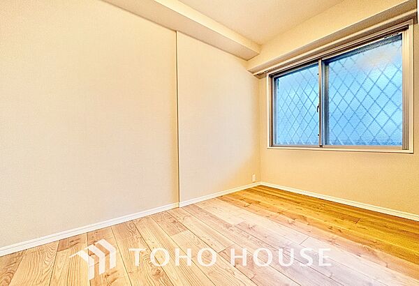 使いやすく、明るい洋室に仕上がります。子供部屋や趣味のお部屋にご利用できます。ご自身で家具などを配置し、素敵な空間を創り上げられます。