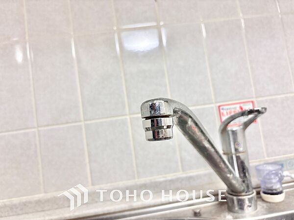 時をえて愛されるデザインが、日常を特別なひとときへと昇華させます。この場所から、心満たされる豊かな食卓が始まります。