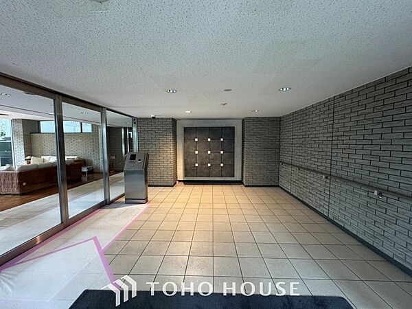 ◆瀟洒な空間◆落ち着きのある彩が見事に調和させた瀟洒な空間を演出。ここに集まる家族の会話と笑顔が絶え間なく続く幸せな空間。