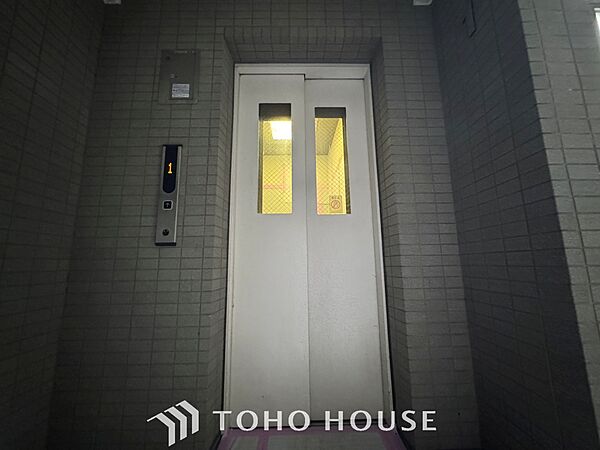 ◆エレベーター◆買い物や、お出かけなども負担にならないエレベーター付きマンション。マンションには必須なエレベーターで住み心地も変わります。