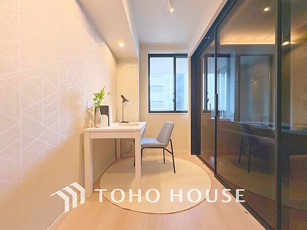 【PRIVATE ROOM】◆属毛離裏◆子は父を手本とし、母に愛育されて成長する。家族の深い繋がり。いつまでも大切にしたい。