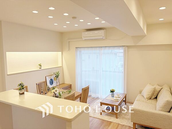 【LIVING】◆陽光◆が差し込む。この開放的なLDKに家族の笑顔が集う。家族が一緒に過ごす空間は明るく、そして居心地よく。