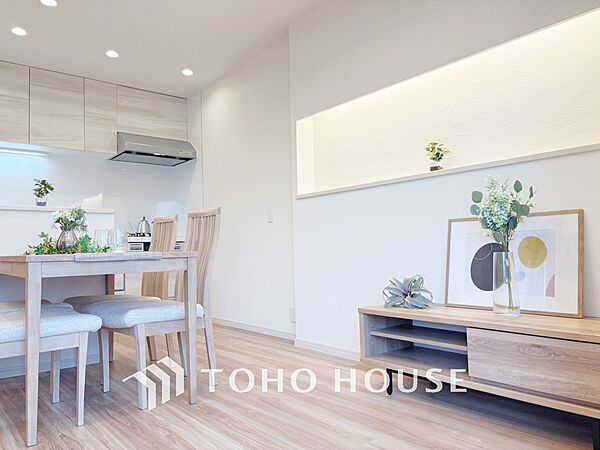 【LIVING】◆扉を◆開くとこの景色。家族の”おかえり”の声が聞こえてきそう。