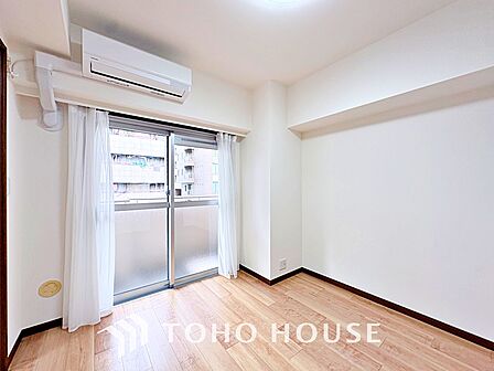 使いやすく、明るい洋室に仕上がります。子供部屋や趣味のお部屋にご利用できます。ご自身で家具などを配置し、素敵な空間を創り上げられます。