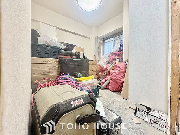 【改装中】感性を育むプライベートルームはシンプルでスマートな空間。好みの空間で読書をしたり、音楽を聞いたりと一人の時間も充実したものにできます。
