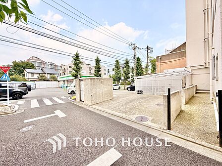 ◆色彩◆この空間に放たれた光は華美なまでに演出されたデザイン。流れる時をより芳醇なコーヒーの様な色彩奏でるアダージョ。そして情景豊かな作品のような暮らしがイメージできる。