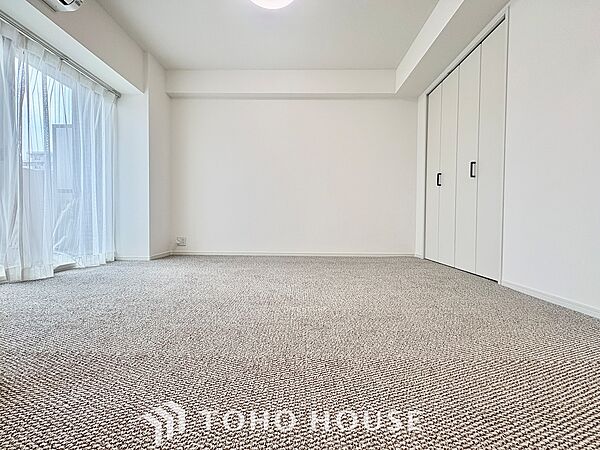 使いやすく、明るい洋室に仕上がります。子供部屋や趣味のお部屋にご利用できます。ご自身で家具などを配置し、素敵な空間を創り上げられます。