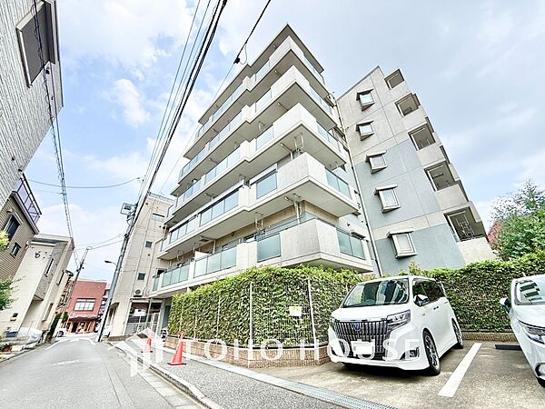 ◆闇夜の輝き◆オレンジ色の光は大人になった今の僕にはわかる。1日の終わりを伝えに来たわけではなく、また明日が来る方へ導いてくれた事を。
