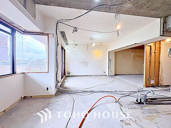 【改装中】使いやすく、明るい洋室に仕上がります。子供部屋や趣味のお部屋にご利用できます。ご自身で家具などを配置し、素敵な空間を創り上げられます。