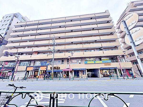 ほんの少しのこだわり。ちょっとした色使いがその家がもつ雰囲気、趣（おもむき）を携え、暮らす家族や訪ねてくる友人・知人に新鮮な香りを運んできます。