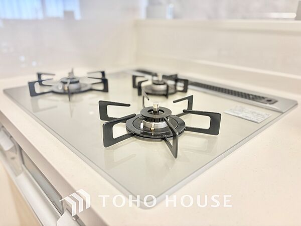 【KITCHEN】◆ワクワク◆開放的で機能性も高いシステムキッチン。お子様は毎日のご飯にワクワク！
