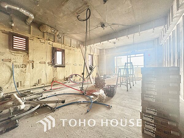 ＊改装中＊◆煌びやか◆愛おしい家族との団欒の時間をより一層幸せなものに感じさせる煌びやかなLDK。輝かしい毎日が待っています。
