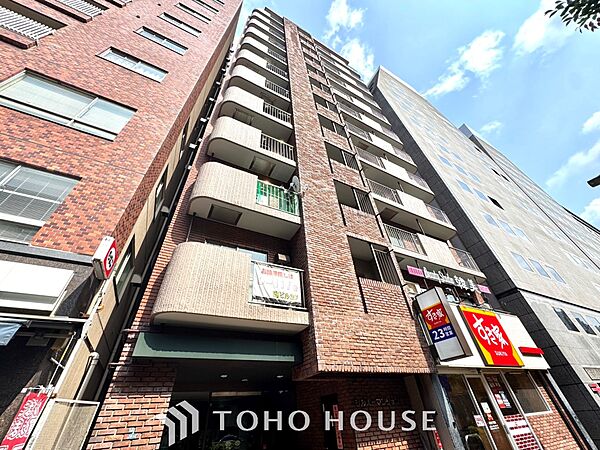 漂う上質な空気感、マンションに入れば「おかえりなさい」と笑顔で迎えてくれるエントランス。最良の心配りを感じるマンションでした。