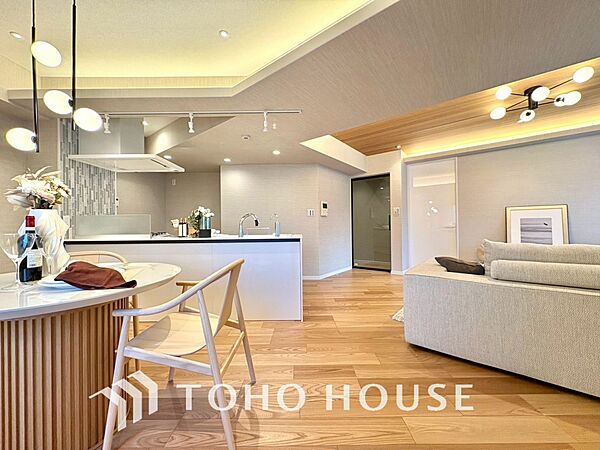 【LIVING】◆Sunshine◆光が燦々と入り、いるだけで気持ちいい。「開放的でゆとりあるお部屋です。」