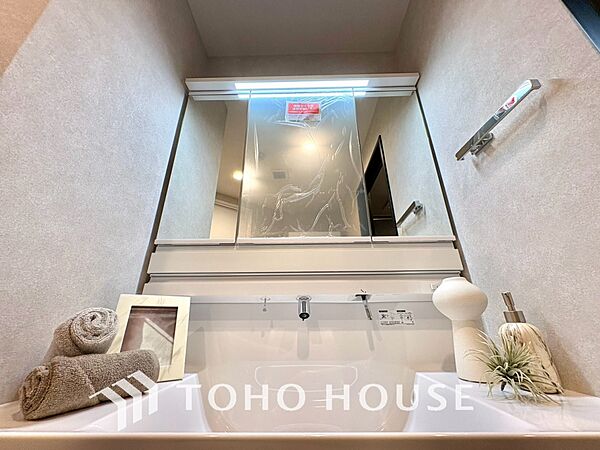 【WASHROOM】◆快適◆煌びやかな暮らしの中にも忘れたくない快適さ。大きな収納が助けてくれます。