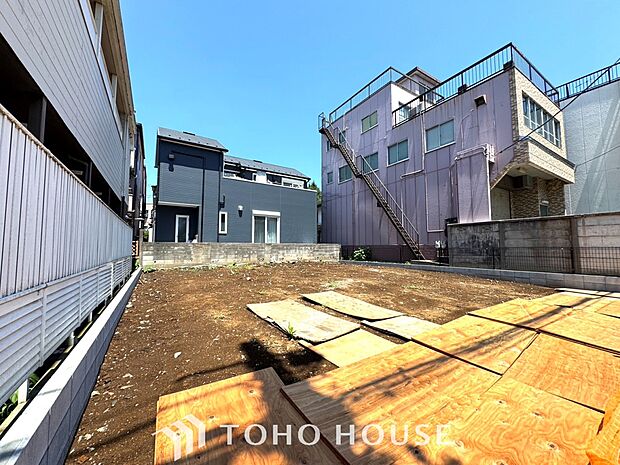現地に実際に行ってみることでしか感じられないことがたくさんあります。周辺環境や街の雰囲気など、たくさんのことを感じていただけます。是非一度ご見学くださいませ。