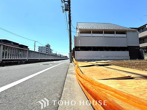 現地に実際に行ってみることでしか感じられないことがたくさんあります。周辺環境や街の雰囲気など、たくさんのことを感じていただけます。是非一度ご見学くださいませ。