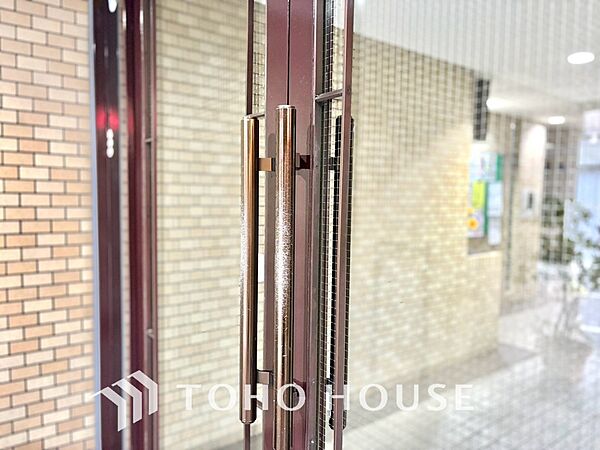【ENTRANCE】◆そびえ立つ◆我が家のシンボル。遠くの空が赤く染まる夕べが待ち遠しい。