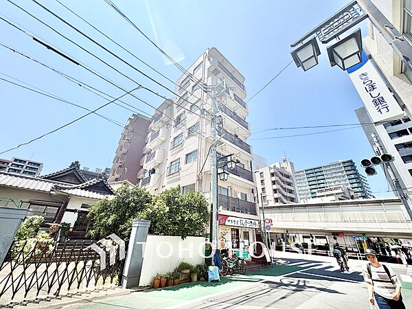 ◆共有空間◆些細な事でほっぺを膨らまして怒る君。それでも僕達はこれからも一緒だよ。喧嘩をしても離れたくないから一つはさんだ同じ場所にいる。分かるよ。そこに君が
