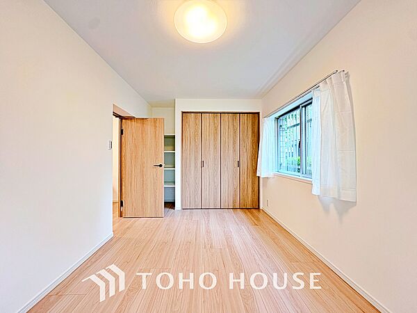 使いやすく、明るい洋室に仕上がります。子供部屋や趣味のお部屋にご利用できます。ご自身で家具などを配置し、素敵な空間を創り上げられます。