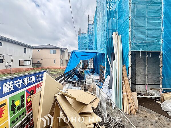 ほんの少しのこだわり。ちょっとした色使いがその家がもつ雰囲気、趣（おもむき）を携え、暮らす家族や訪ねてくる友人・知人に新鮮な香りを運んできます。