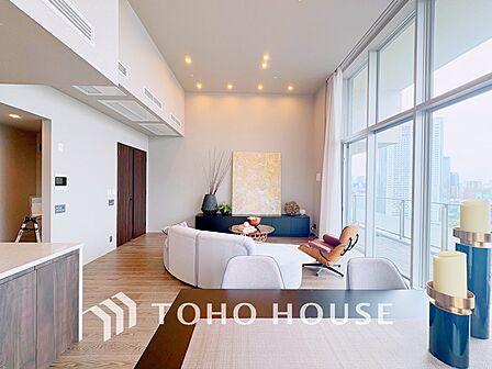 【LIVING】◆扉を◆開くとこの景色。家族の”おかえり”の声が聞こえてきそう。