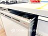 キッチン：【KITCHEN】◆ワクワク◆開放的で機能性も高いシステムキッチン。お子様は毎日のご飯にワクワク！