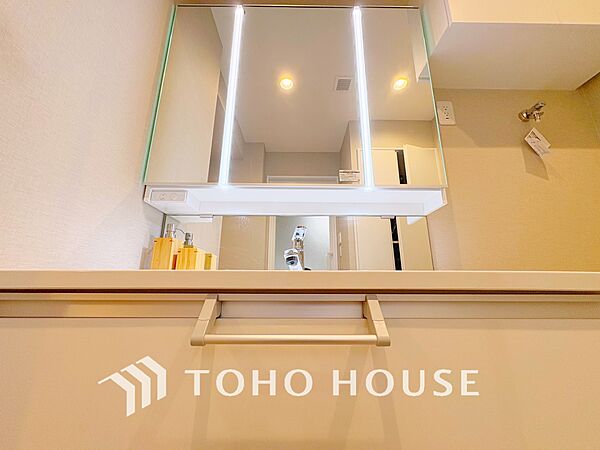 【WASHROOM】◆快適◆煌びやかな暮らしの中にも忘れたくない快適さ。大きな収納が助けてくれます