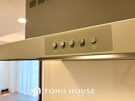 【KITCHEN】◆開放的◆後片付けが楽なシステムキッチン。収納スペースの充実！