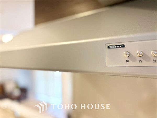 【KITCHEN】◆開放的◆後片付けが楽なシステムキッチン。収納スペースの充実！