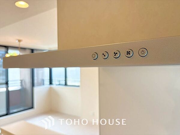 【KITCHEN】◆開放的◆後片付けが楽なシステムキッチン。収納スペースの充実！