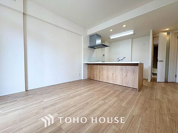【LIVING】◆Sunshine◆光が燦々と入り、いるだけで気持ちいい。「開放的でゆとりあるお部屋です。」