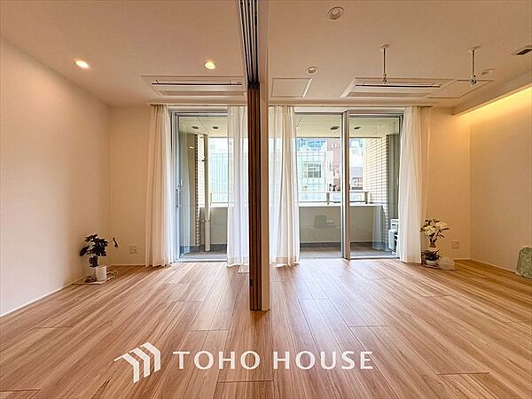 【LIVING】◆Sunshine◆光が燦々と入り、いるだけで気持ちいい。「開放的でゆとりあるお部屋です。」