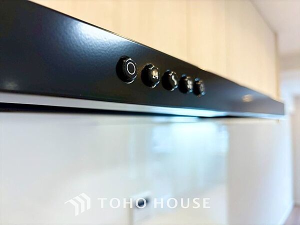【KITCHEN】◆開放的◆後片付けが楽なシステムキッチン。収納スペースの充実！