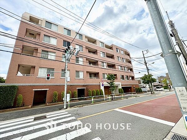 【APPEARANCE】◆陽光◆が差し込む。この開放的な空間に家族の笑顔が集う。家族が一緒に過ごす空間は明るく、そして居心地よく。