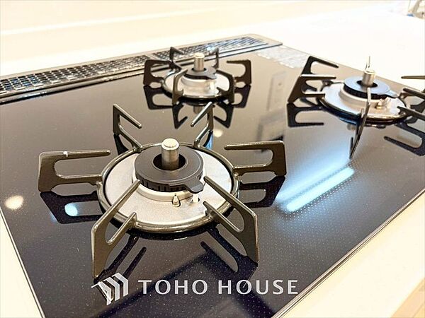 【KITCHEN】◆ワクワク◆開放的で機能性も高いシステムキッチン。お子様は毎日のご飯にワクワク！