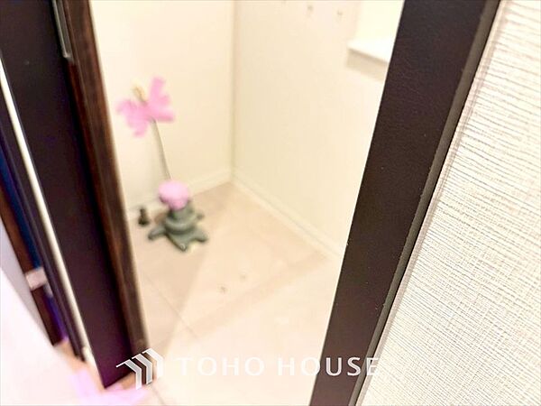 現在改装中◆快適◆な生活に不可欠。節水型の高性能トイレを新設。