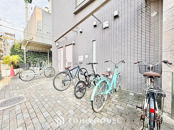 ◆窓を開けると◆冷涼な風、そよぐリビング。だんらんの場所はここから始まり、ここで終わる。家族の笑顔が集う素敵な場所だから、こだわり抜いた思いが詰まっているのだと思う。