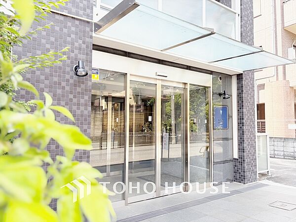 【ENTRANCE】◆そびえ立つ◆我が家のシンボル。遠くの空が赤く染まる夕べが待ち遠しい。