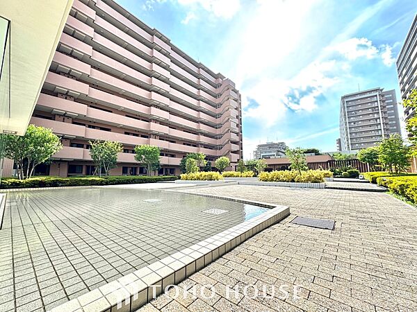 ほんの少しのこだわり。ちょっとした色使いがその家がもつ雰囲気、趣（おもむき）を携え、暮らす家族や訪ねてくる友人・知人に新鮮な香りを運んできます。