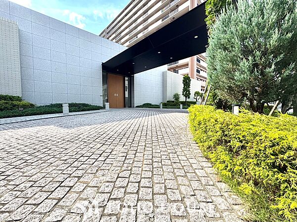 ほんの少しのこだわり。ちょっとした色使いがその家がもつ雰囲気、趣（おもむき）を携え、暮らす家族や訪ねてくる友人・知人に新鮮な香りを運んできます。